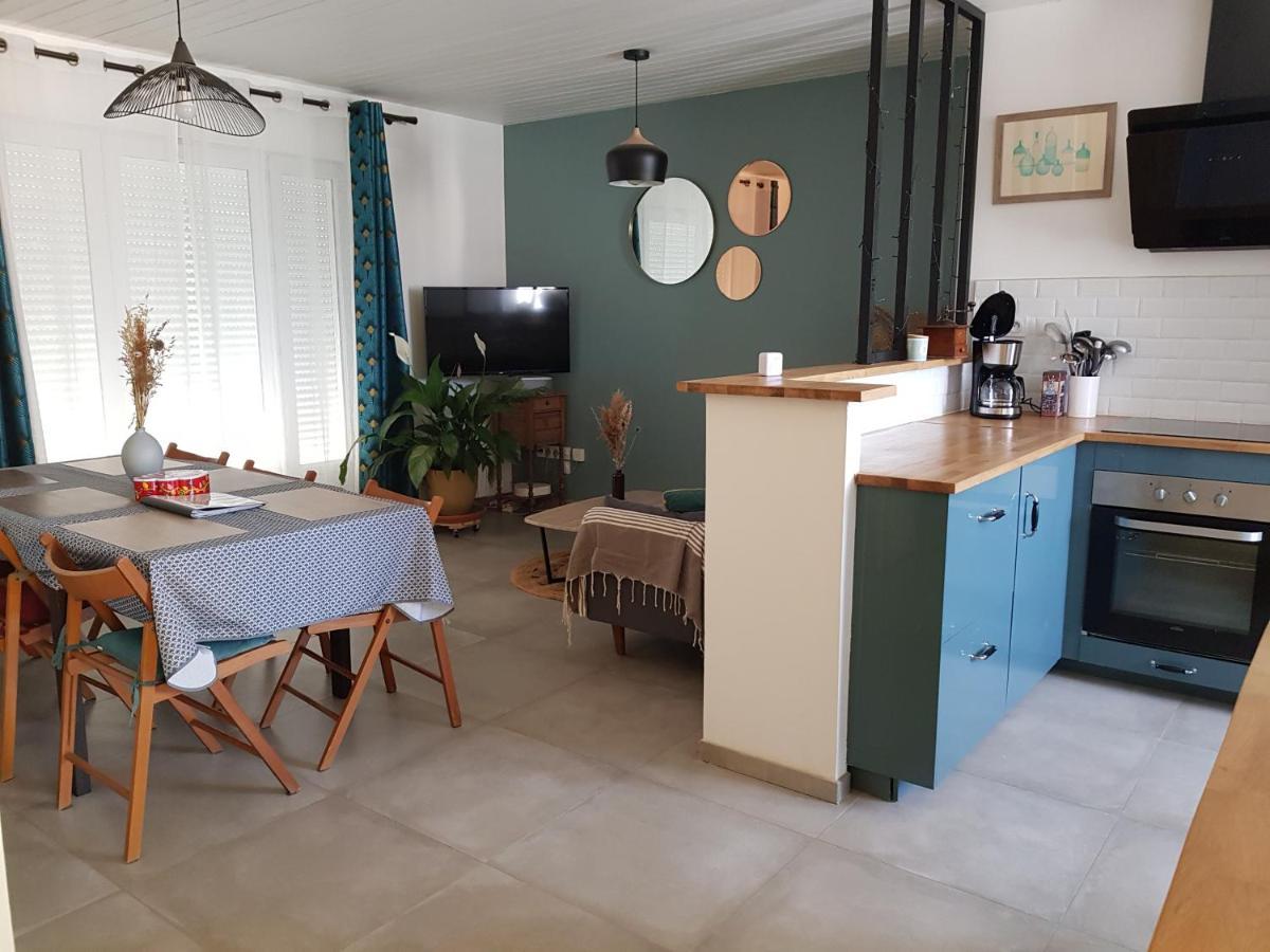 Charmante Maison De Vacances Villa Сен-Жил-Кроа-дьо-Ви Екстериор снимка